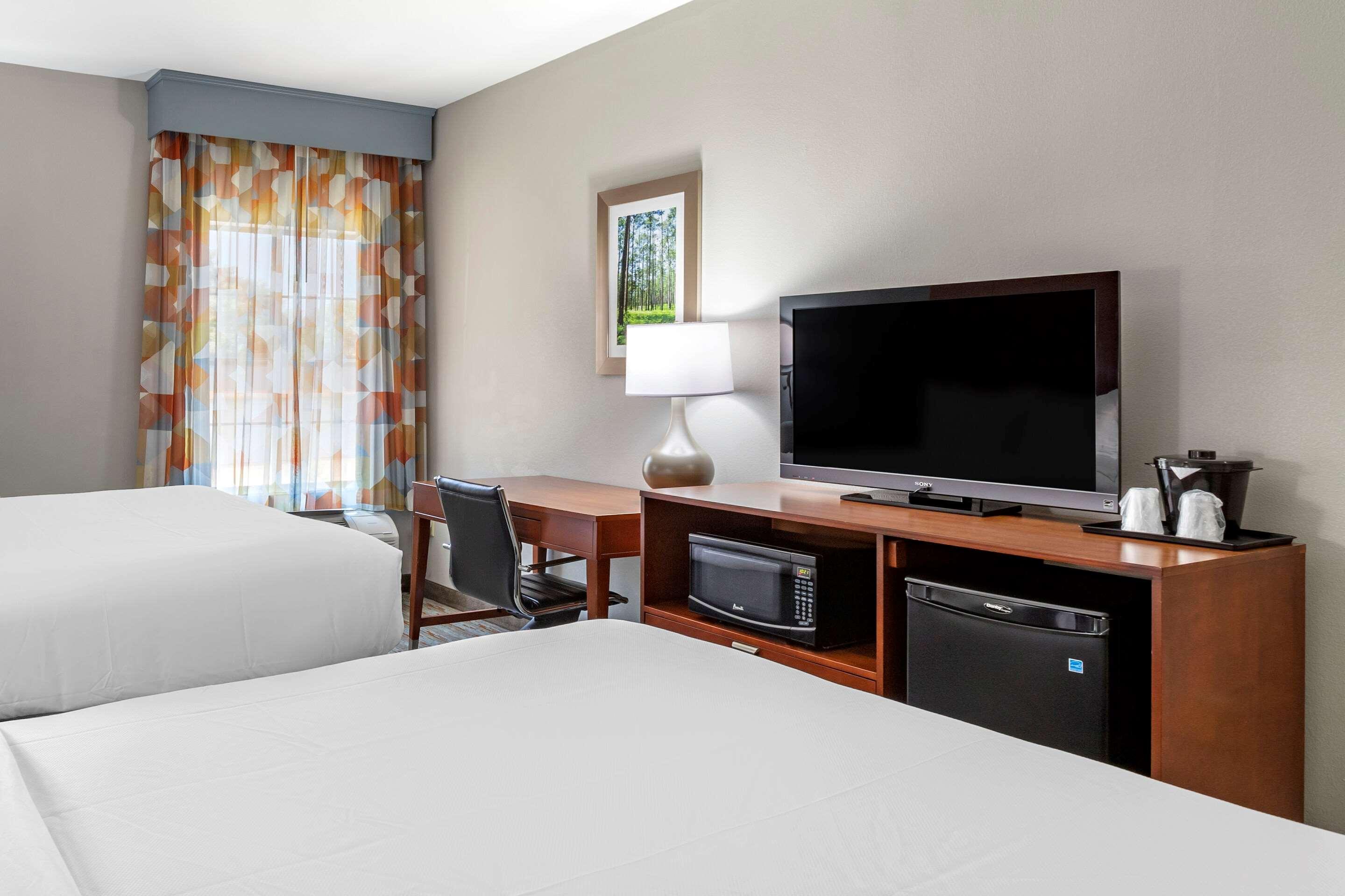 Comfort Inn & Suites Cleveland Dış mekan fotoğraf