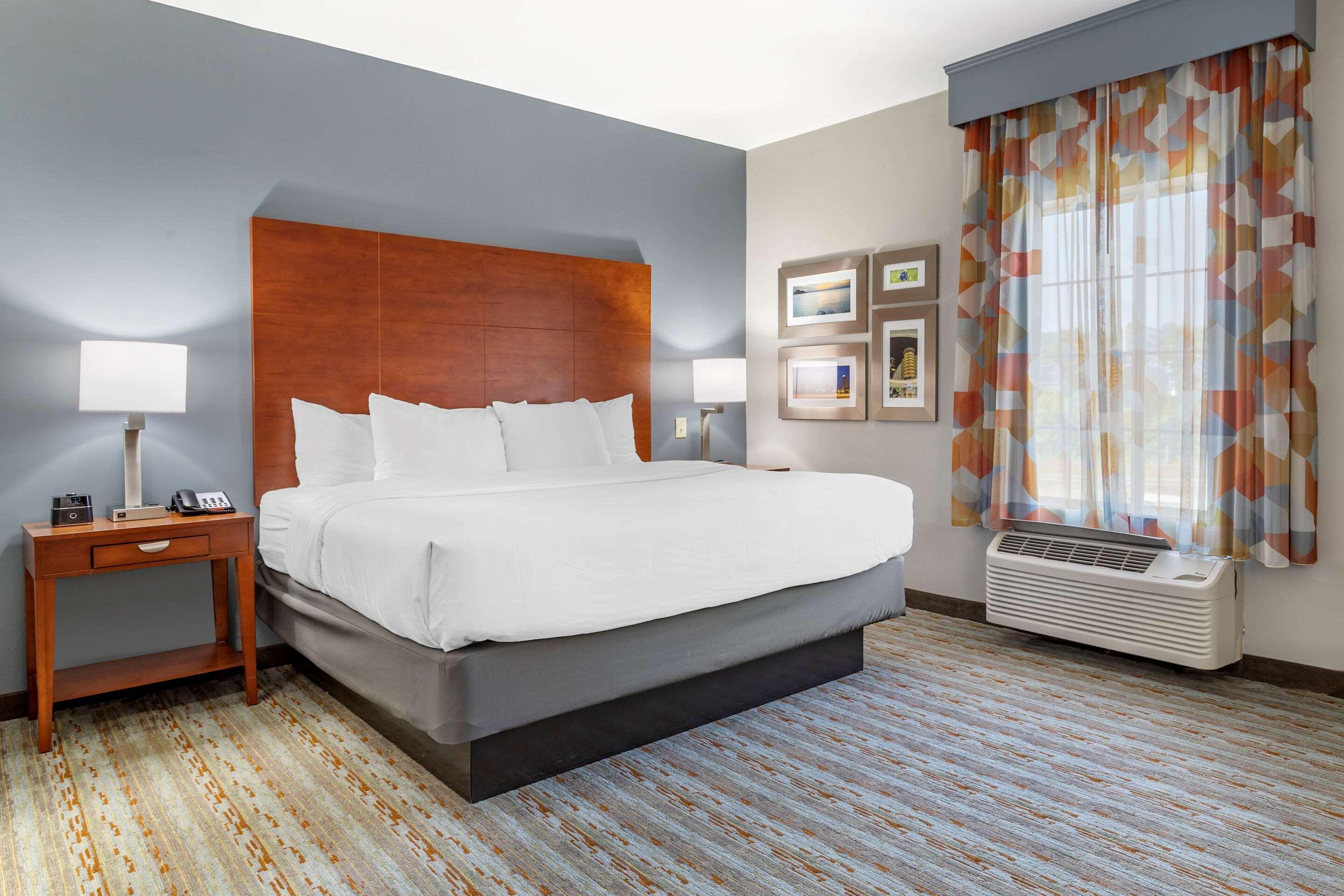Comfort Inn & Suites Cleveland Dış mekan fotoğraf