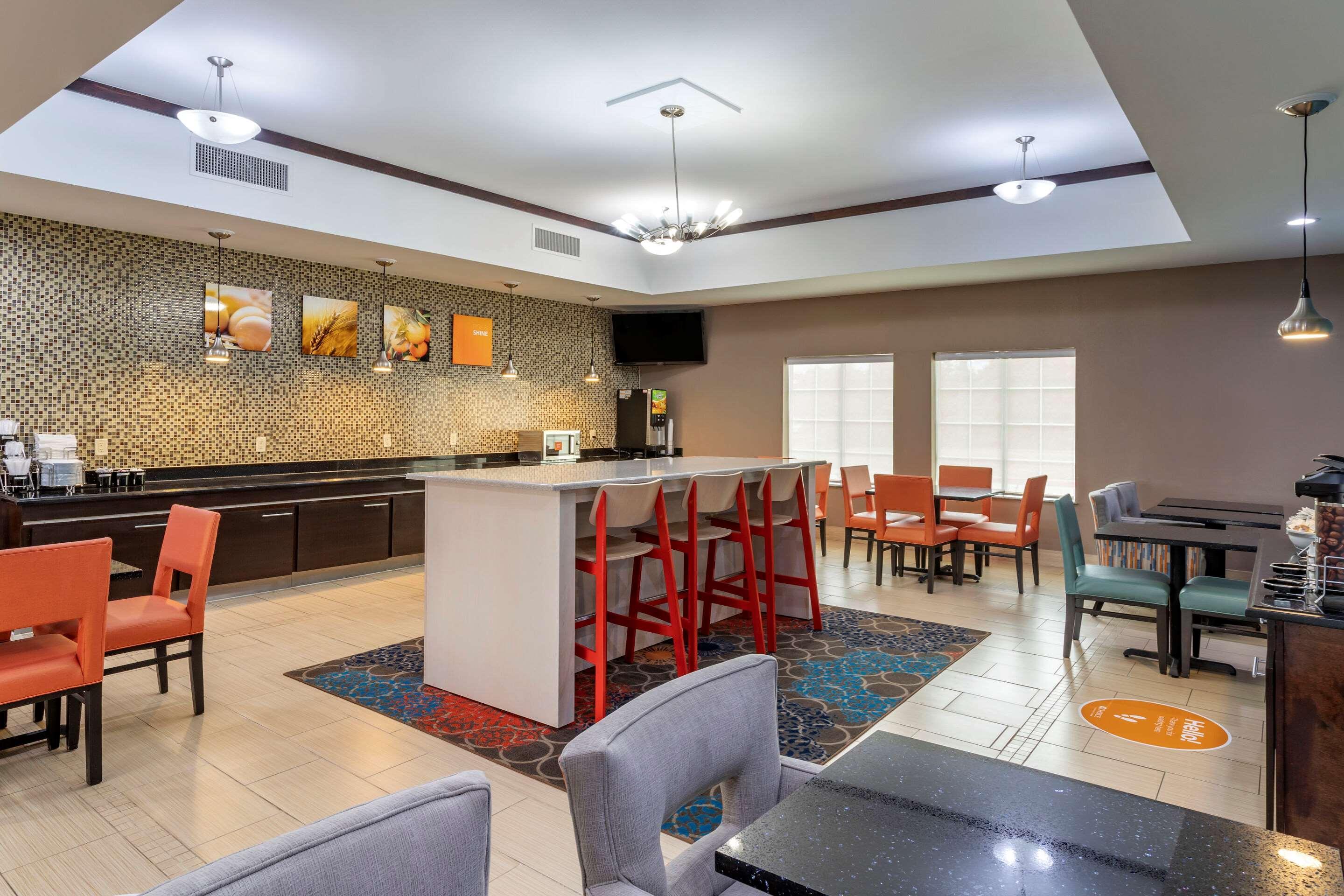 Comfort Inn & Suites Cleveland Dış mekan fotoğraf