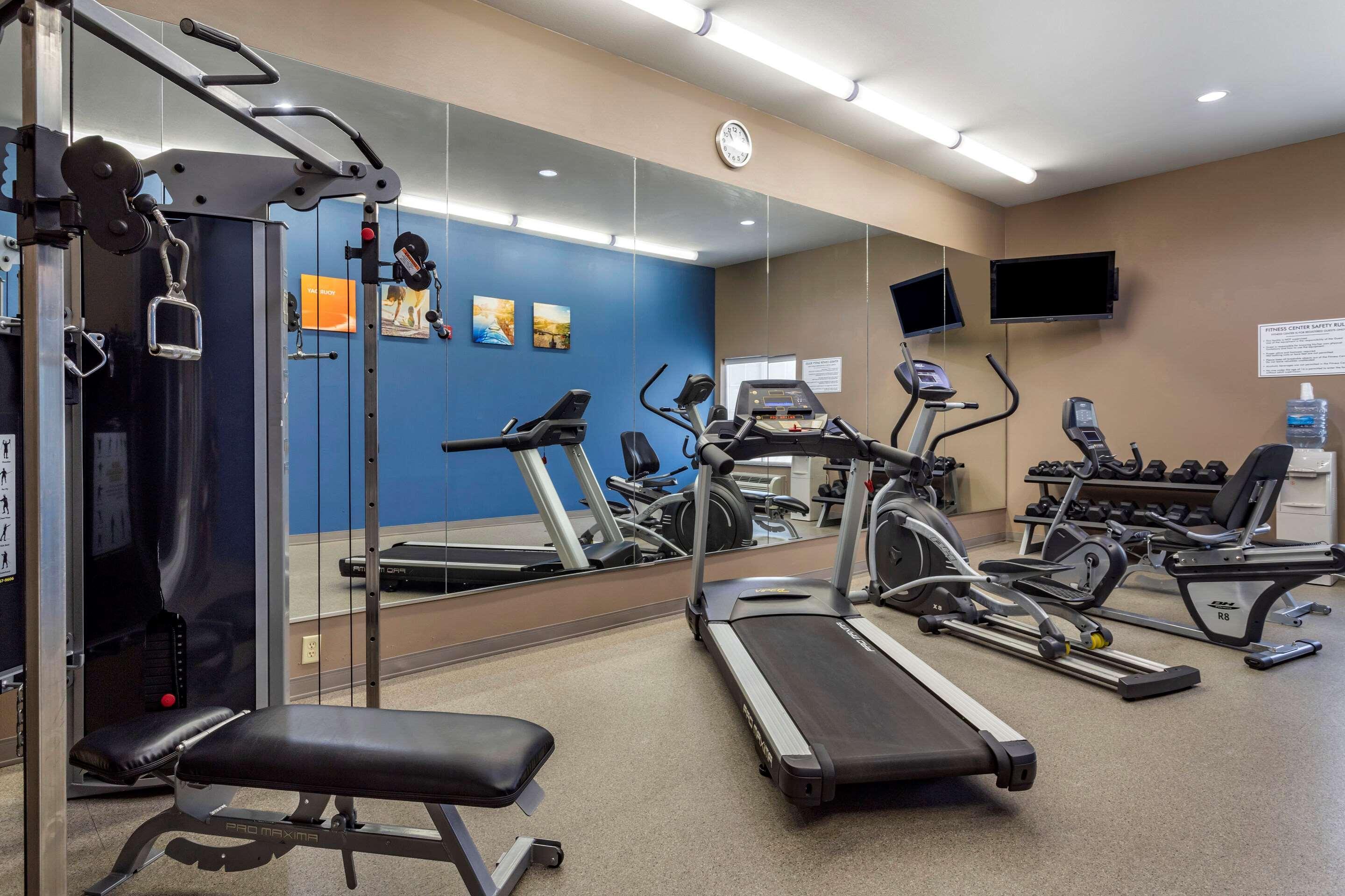 Comfort Inn & Suites Cleveland Dış mekan fotoğraf