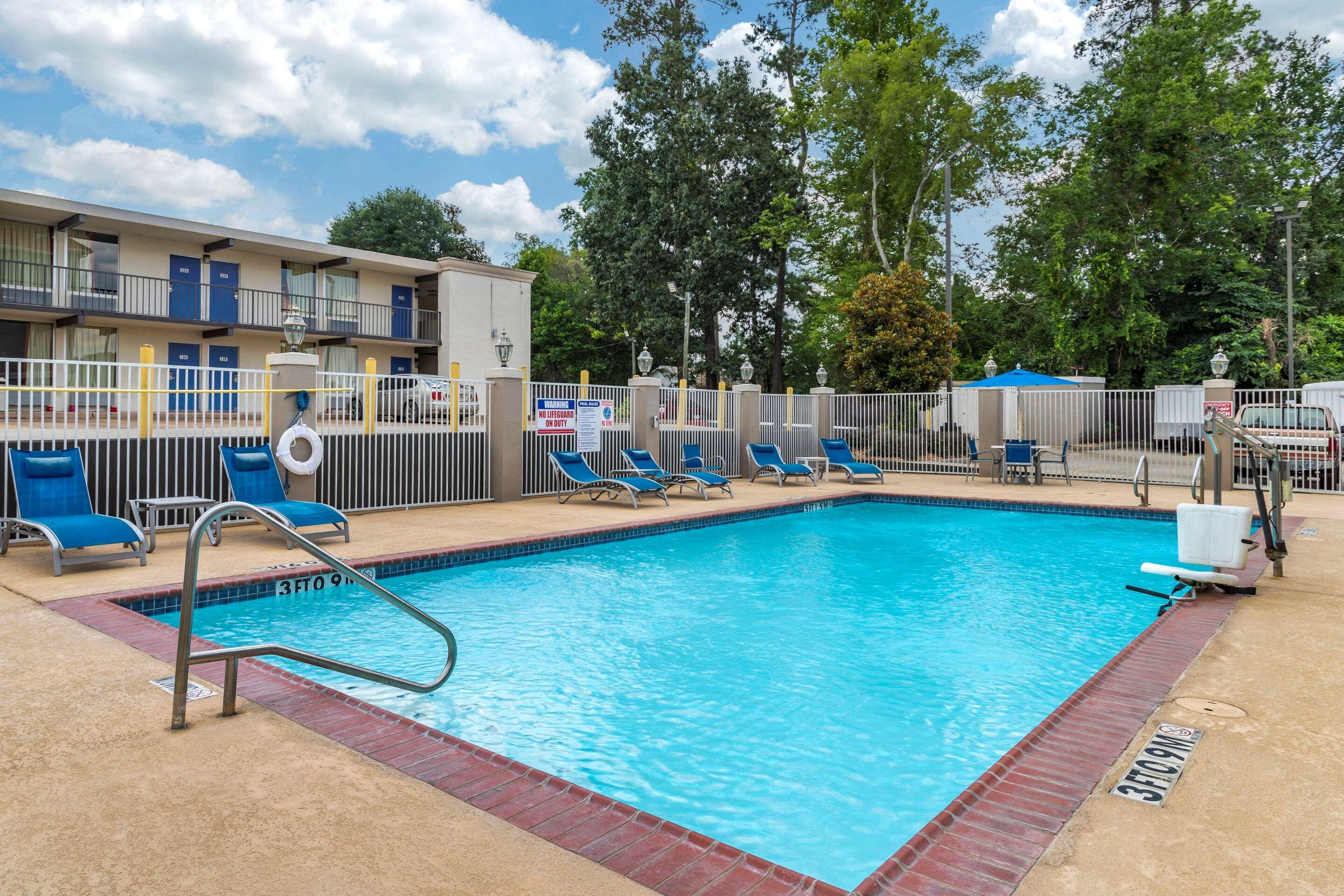 Comfort Inn & Suites Cleveland Dış mekan fotoğraf