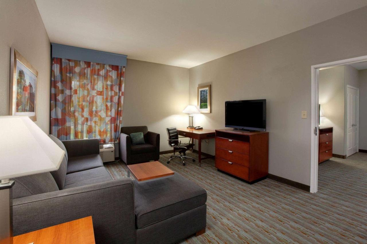 Comfort Inn & Suites Cleveland Dış mekan fotoğraf