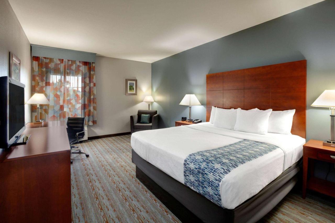 Comfort Inn & Suites Cleveland Dış mekan fotoğraf
