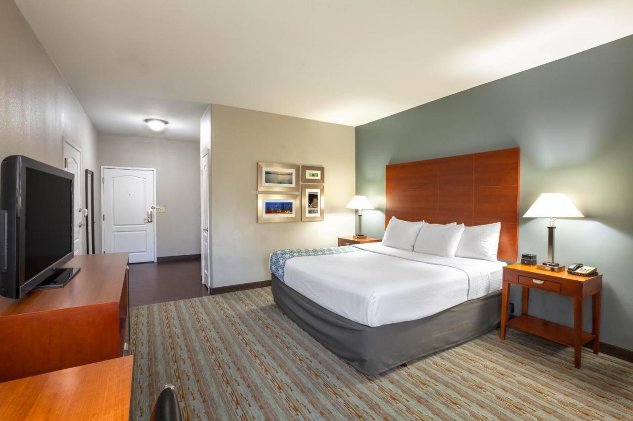 Comfort Inn & Suites Cleveland Dış mekan fotoğraf