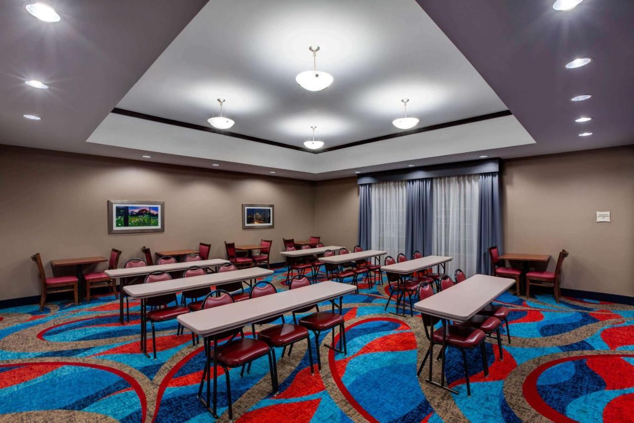 Comfort Inn & Suites Cleveland Dış mekan fotoğraf